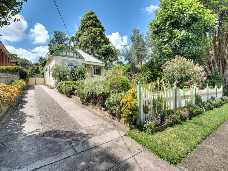 40 Balmoral St, Waitara NSW 2077