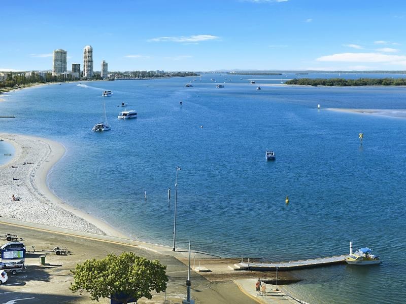 326 Marine Parade, Labrador QLD 4215
