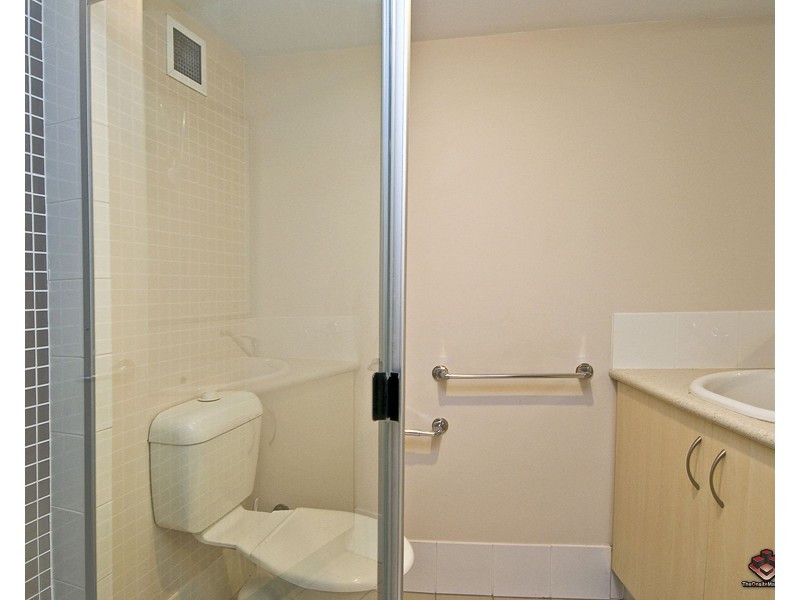 ID:3827304/ 25 Lake Orr Drive, Robina QLD 4226