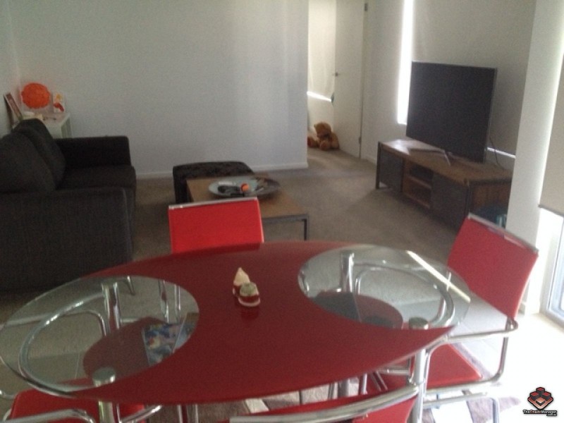 UNIT 1303 / 8 WATERFORD COURT, Bundall QLD 4217