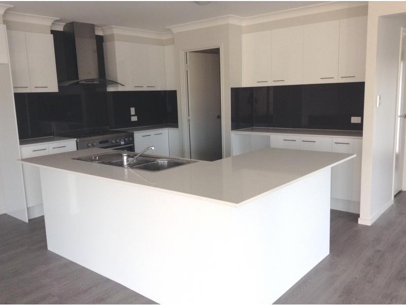Augustine Heights QLD 4300