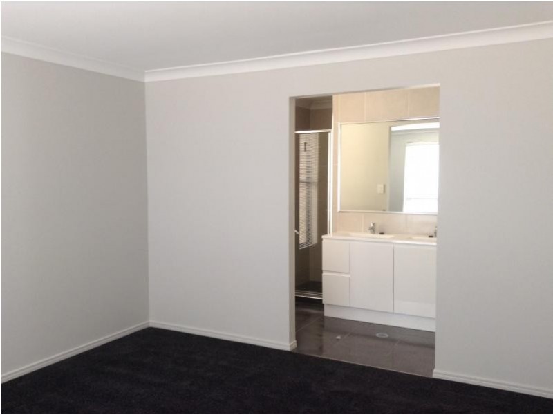 Augustine Heights QLD 4300