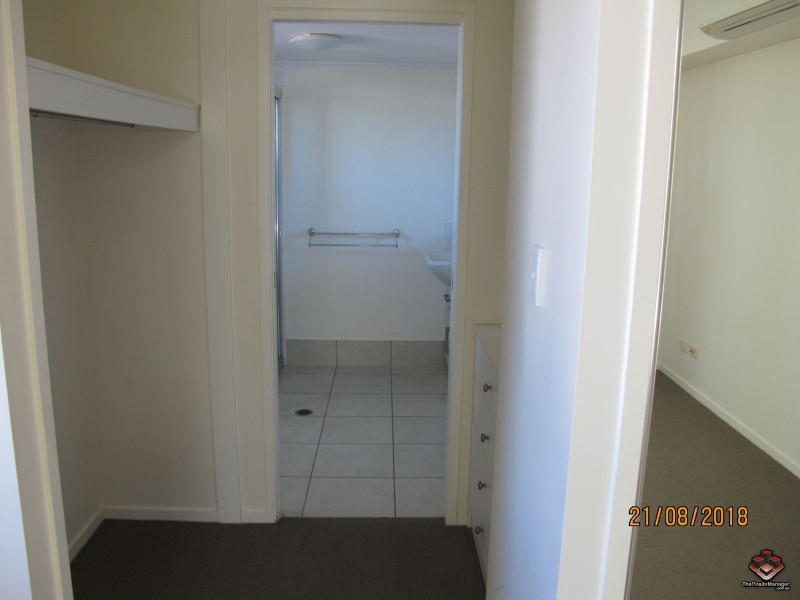 W25/6-24 Henry Street, West End QLD 4810