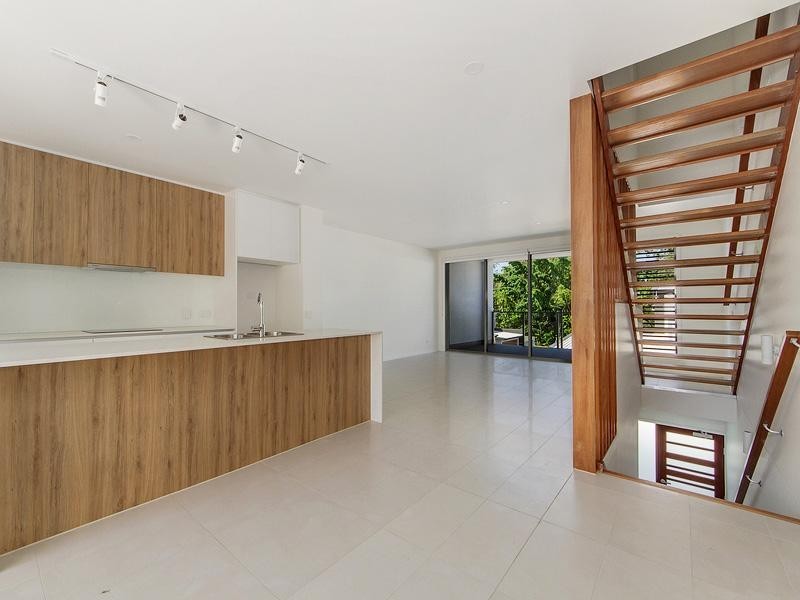 8 Russell Street, Everton Park QLD 4053