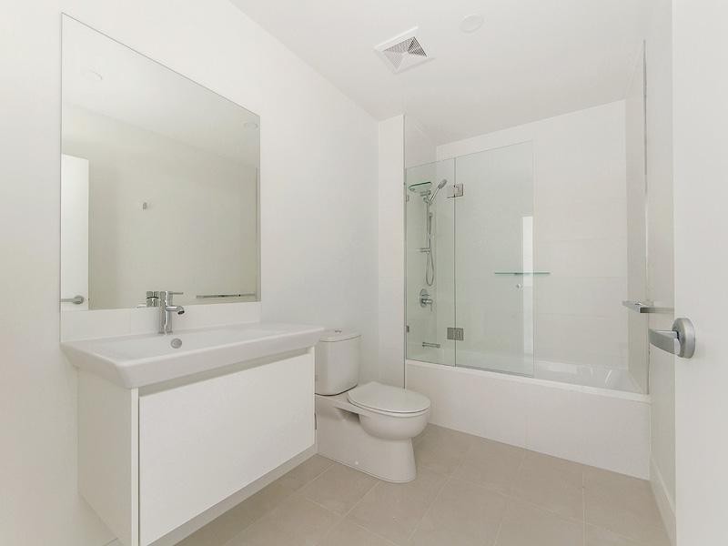 8 Russell Street, Everton Park QLD 4053