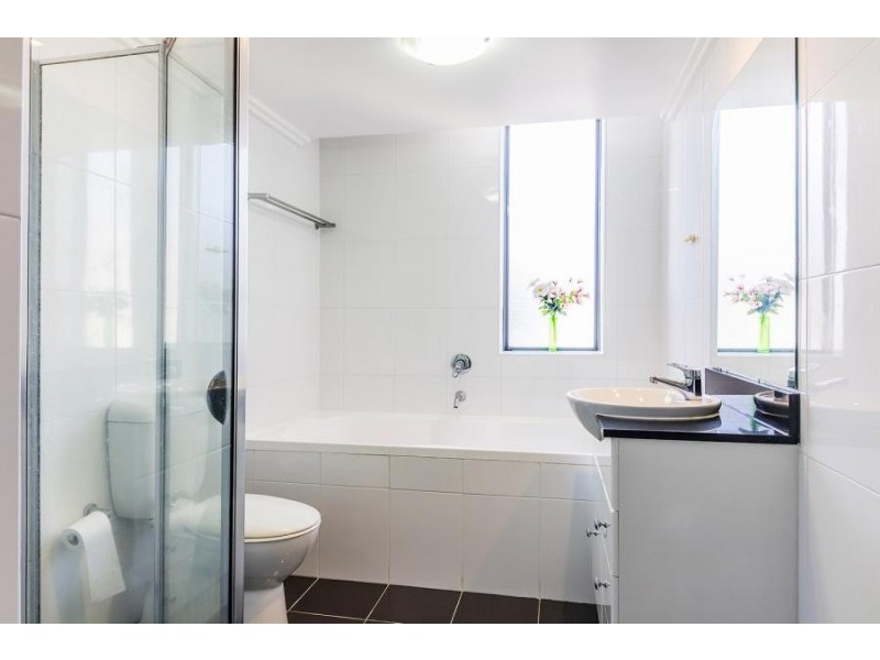 160/8-12 Thomas Street, Waitara NSW 2077