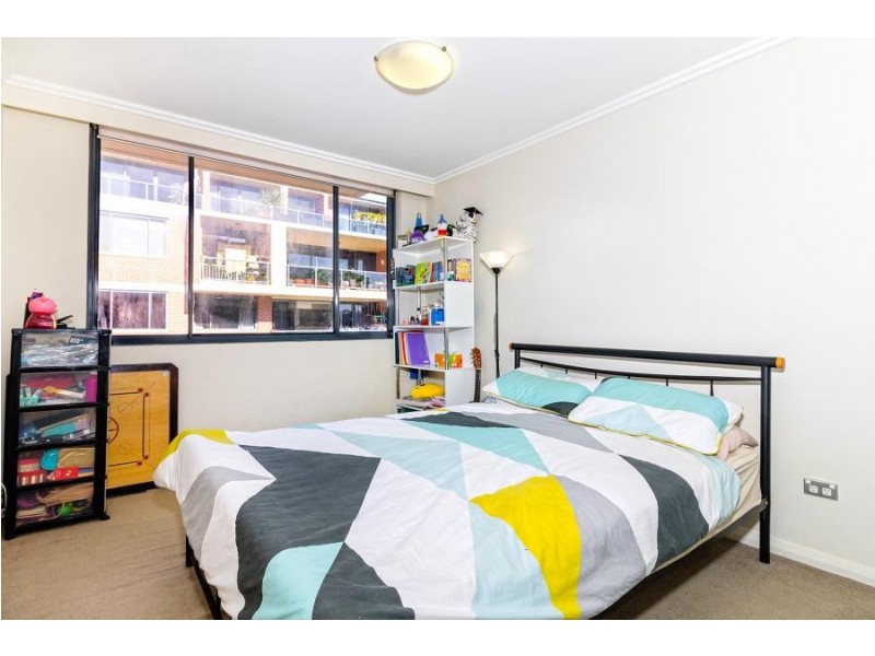 160/8-12 Thomas Street, Waitara NSW 2077
