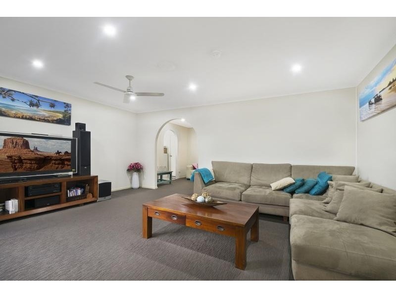 21 Thunderbird Dve, Bokarina QLD 4575