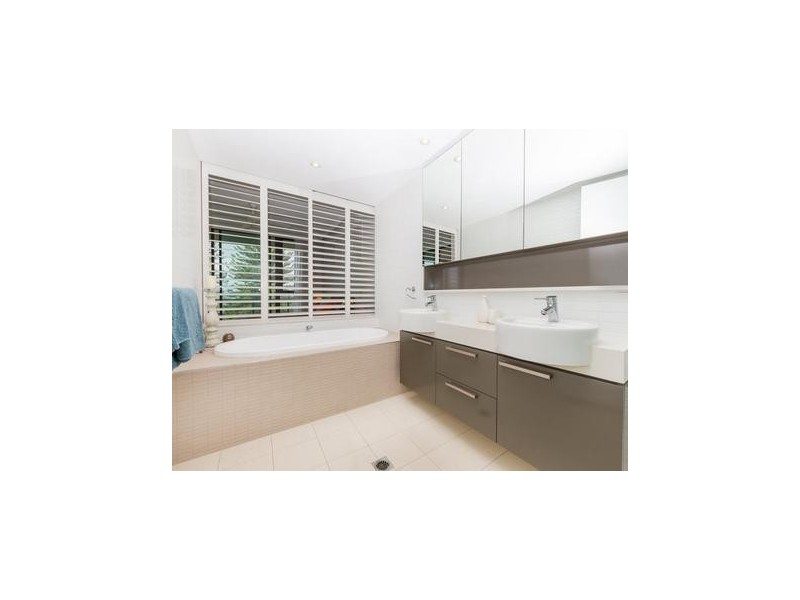 2306/323 Bayview Street, Hollywell QLD 4216