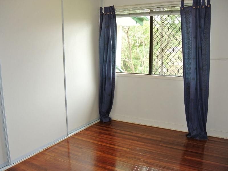 62 Falkirk Street, Stafford Heights QLD 4053