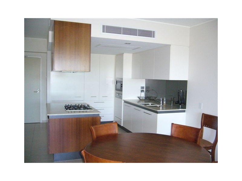 1205/6 Mariners Drive, Townsville City QLD 4810