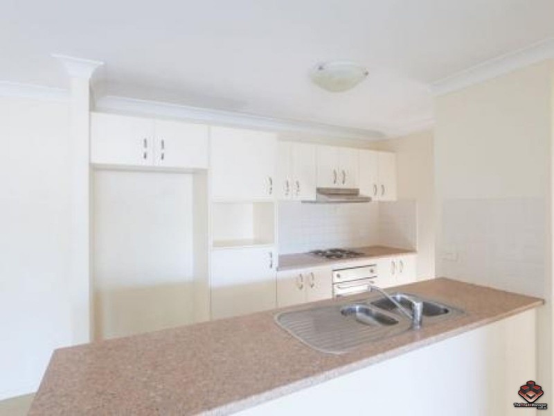 18 Mascar St, Upper Mount Gravatt QLD 4122