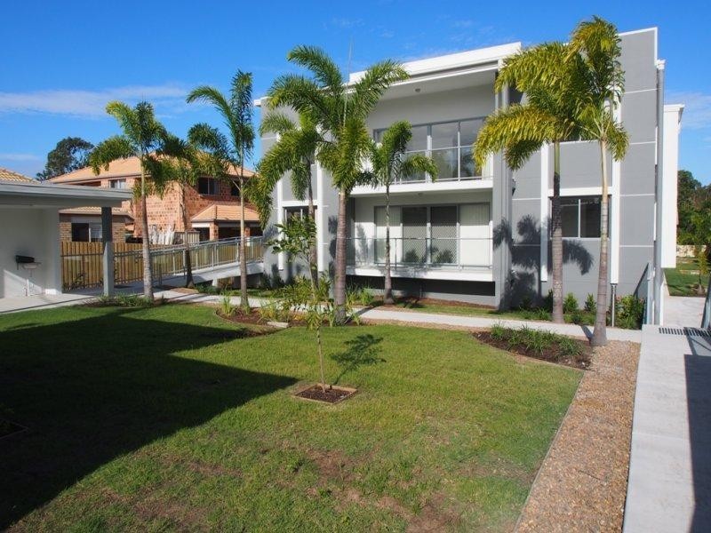 425 Pine Ridge Road, Runaway Bay QLD 4216