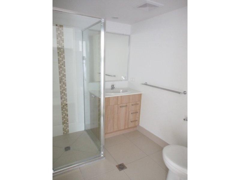 425 Pine Ridge Road, Runaway Bay QLD 4216