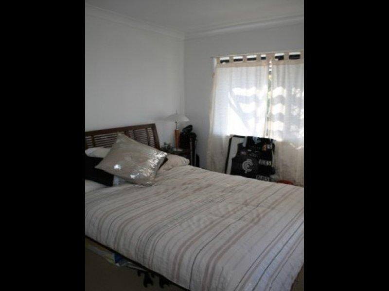 8/26 Bath St, Labrador QLD 4215