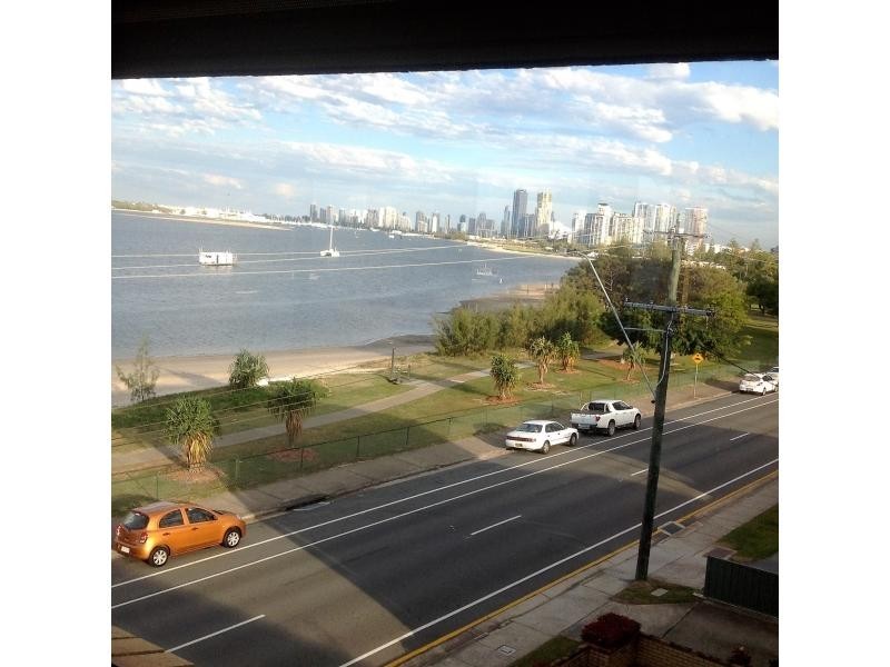 6/252 Marine Pde, Labrador QLD 4215