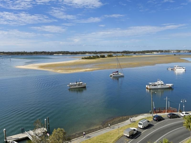 326 Marine Parade, Labrador QLD 4215