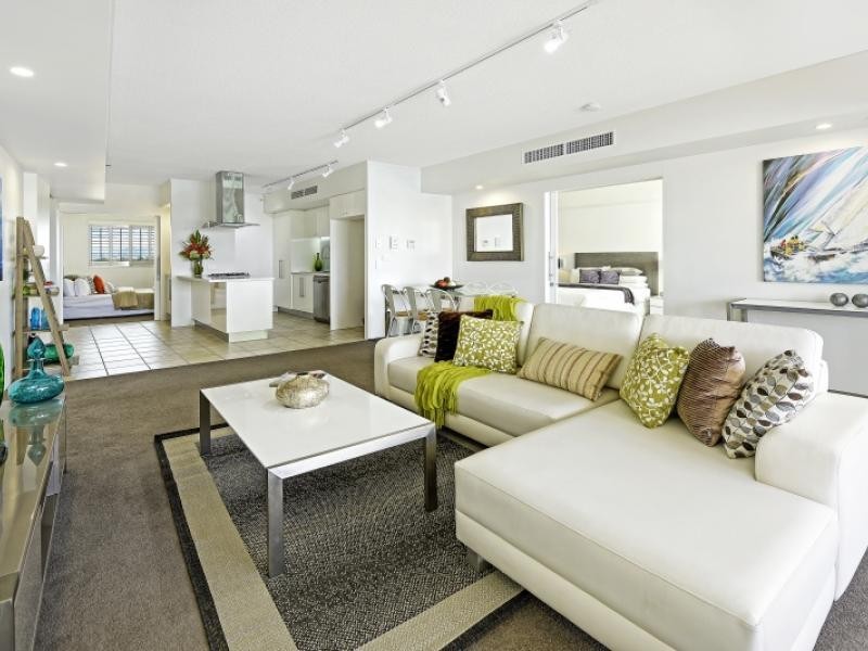 326 Marine Parade, Labrador QLD 4215