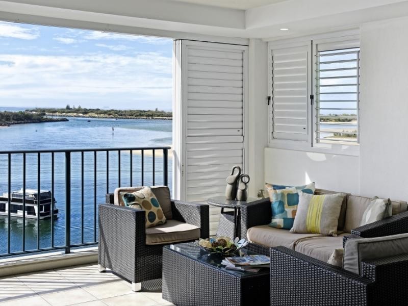 326 Marine Parade, Labrador QLD 4215