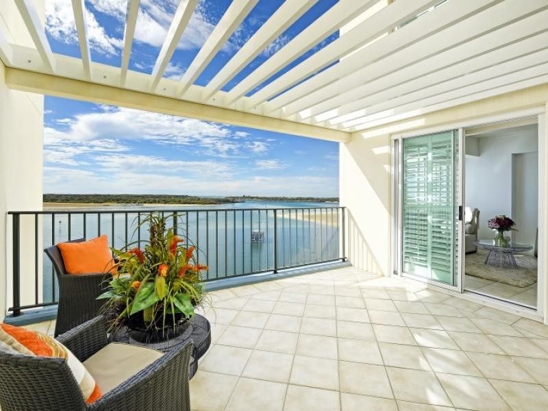 326 Marine Parade, Labrador QLD 4215