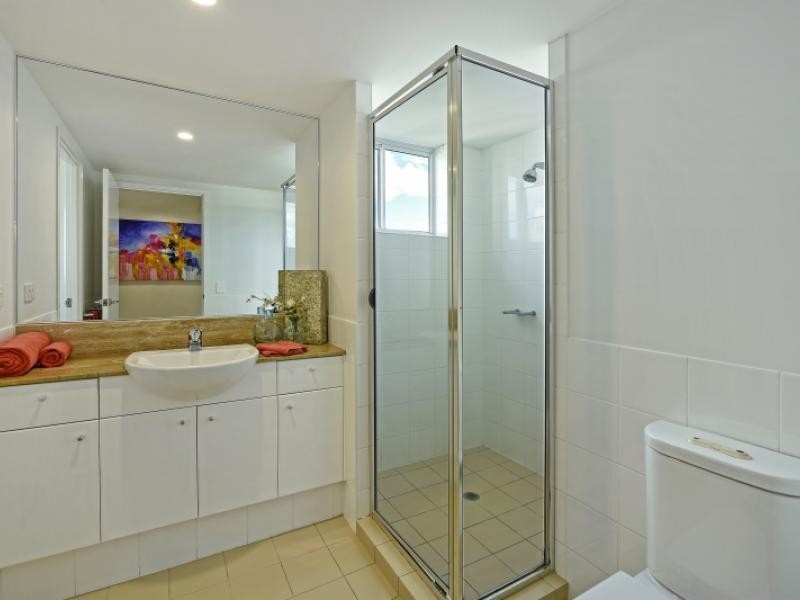 326 Marine Parade, Labrador QLD 4215