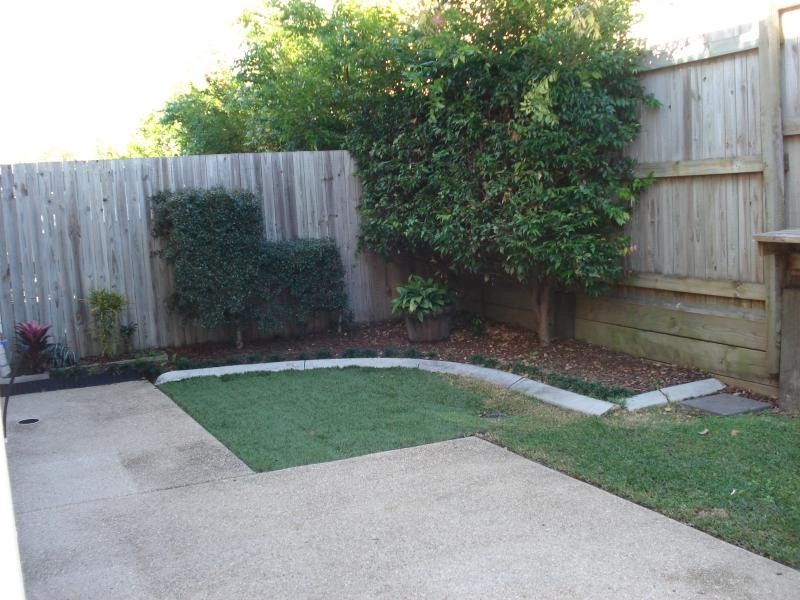 32 Johnston Street, Carina QLD 4152