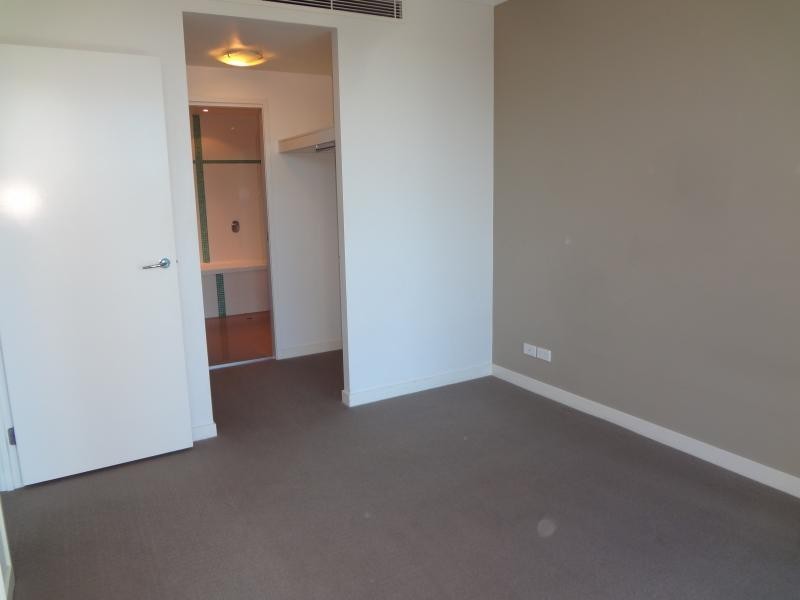 430 Marine Parade, Biggera Waters QLD 4216