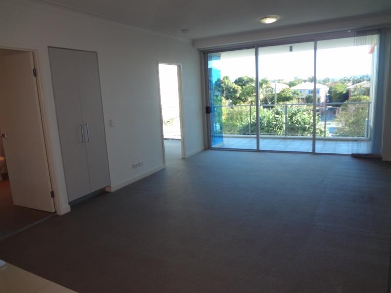 430 Marine Parade, Biggera Waters QLD 4216