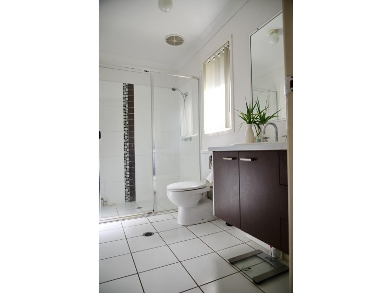 14 Whitsunday Pl, Redland Bay QLD 4165