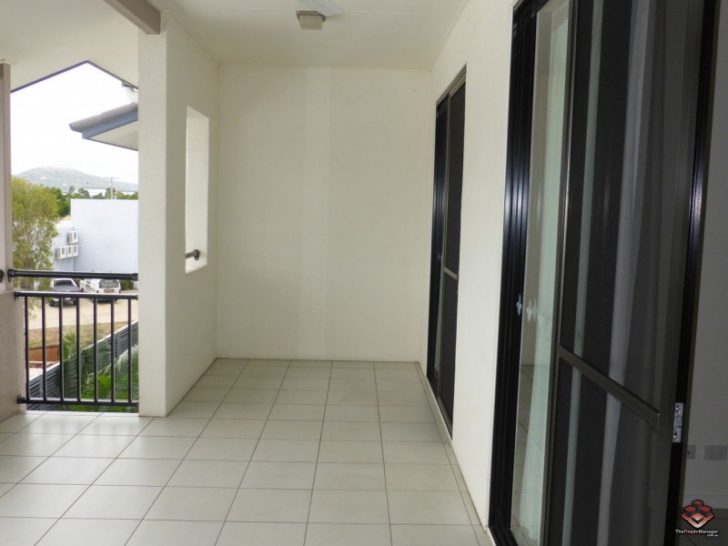 6-24 Henry Street, West End QLD 4810