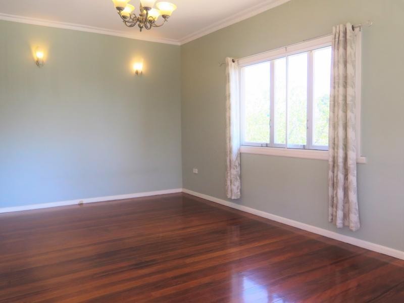 58 Lincoln Street, Greenslopes QLD 4120