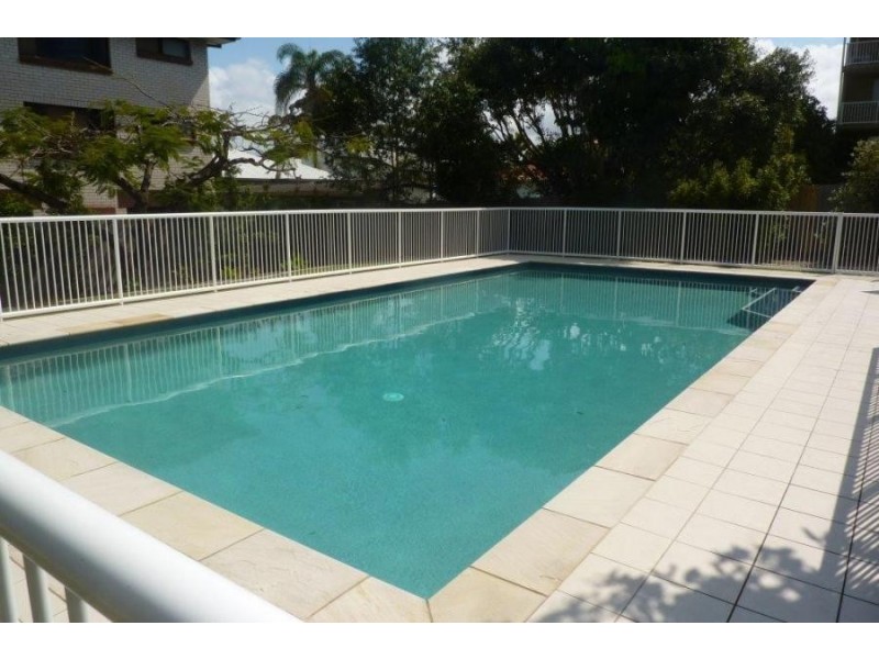 2 / 52 Queen, Southport QLD 4215