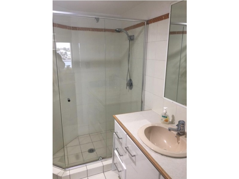 135 Macquarie Street, Teneriffe QLD 4005