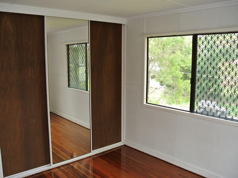 62 Falkirk Street, Stafford Heights QLD 4053