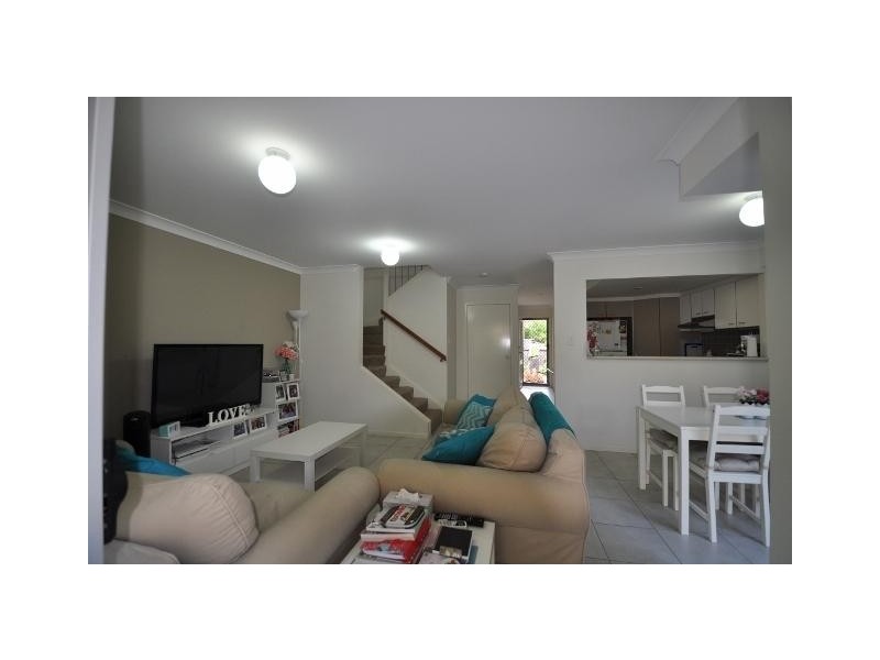 130 Jutland Street, Oxley QLD 4075