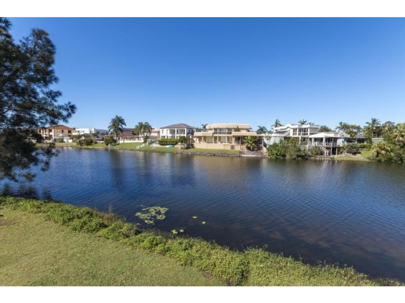 62/1 Resort Drive, Robina QLD 4226