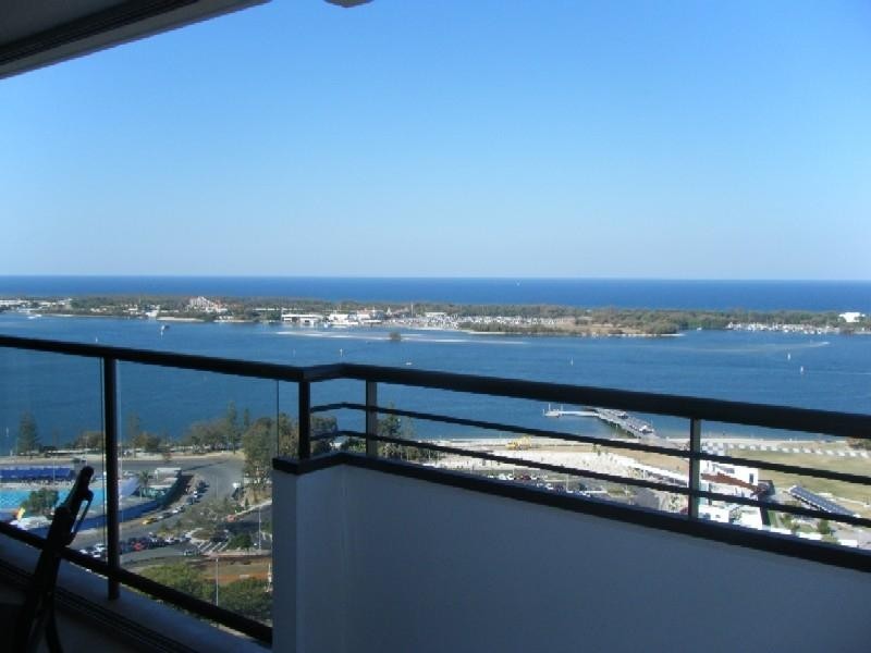 105 Scarborough Street, Southport QLD 4215