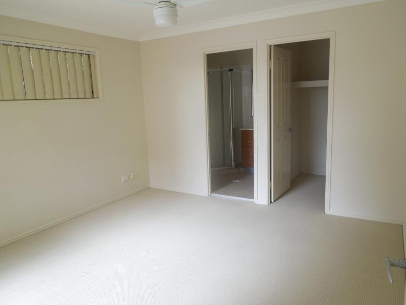 51 Johnston Street, Carina QLD 4152