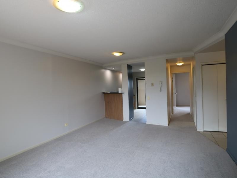 10/70 Norman Crescent, Norman Park QLD 4170