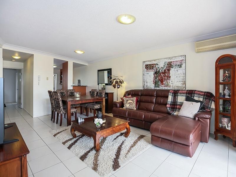 11/70 Norman Crescent, Norman Park QLD 4170