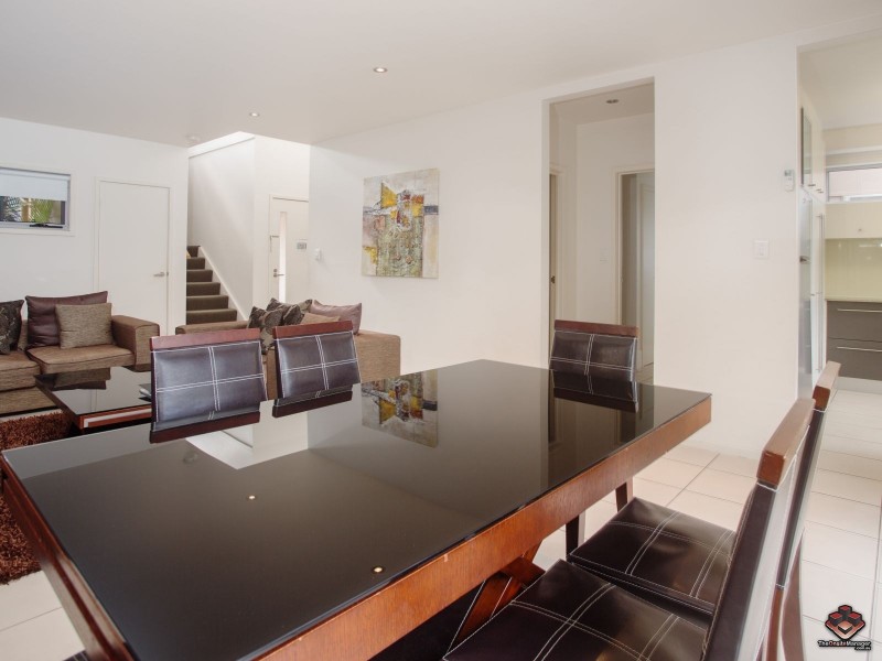 57/80 Moolyyir Steet, Urangan QLD 4655