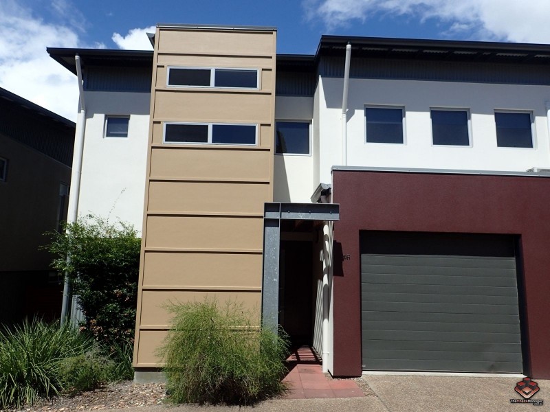 57/80 Moolyyir Steet, Urangan QLD 4655