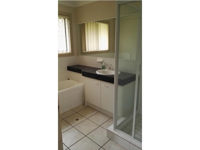 121 Golden Ave, Calamvale QLD 4116