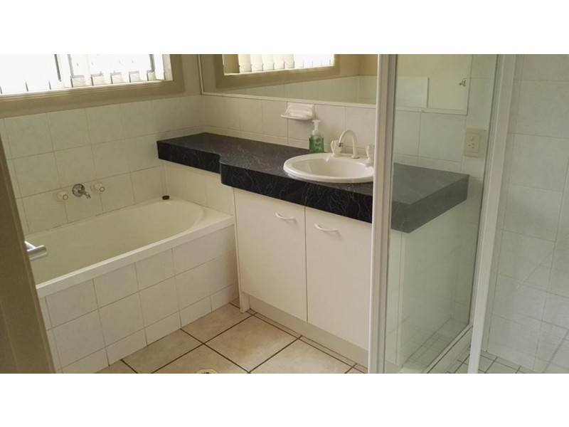 121 Golden Ave, Calamvale QLD 4116