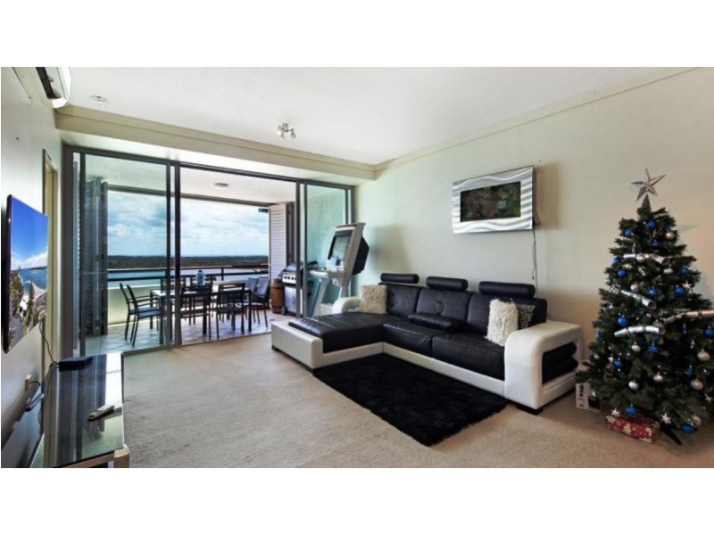 1011 MARINE PARADE, Labrador QLD 4215