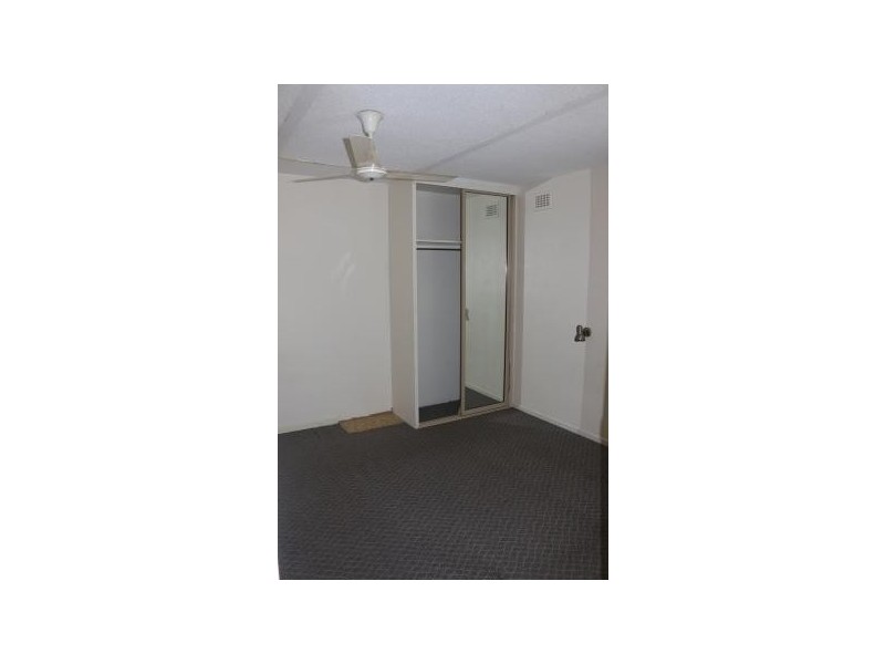 4/480 The Esplanade, Torquay QLD 4655