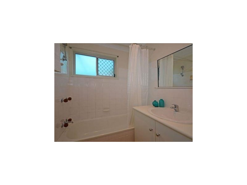 1/786 Boat Harbour Drive, Urangan QLD 4655