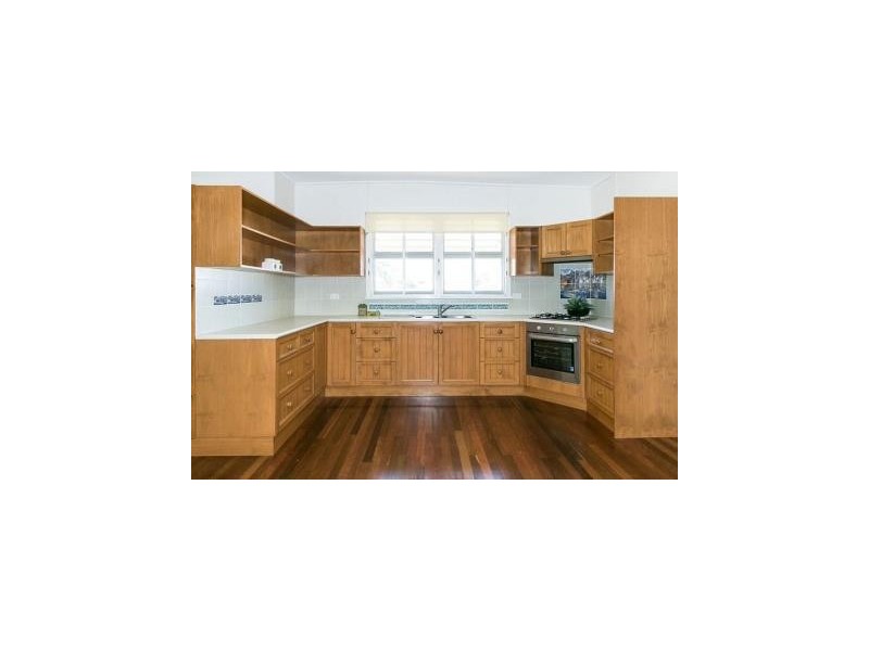 19 Ocean Street, Torquay QLD 4655