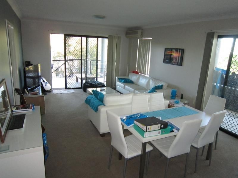 4/70 Norman Crescent, Norman Park QLD 4170