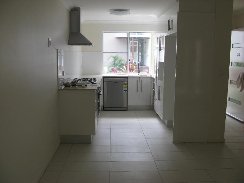 65 Manooka Drive, Cannonvale QLD 4802